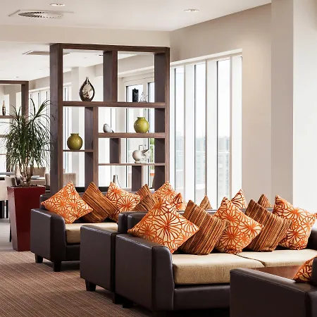 Hyatt House London Stratford - Aparthotel-3