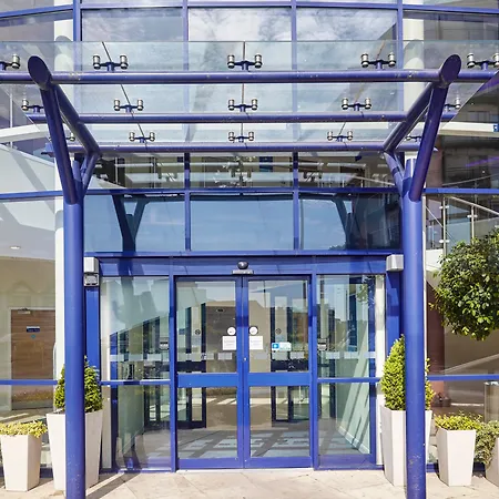 Holiday Inn Express London - Newbury Park, An Ihg Hotel-3