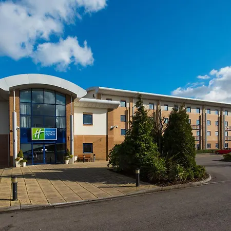 Holiday Inn Express Newport By Ihg-2
