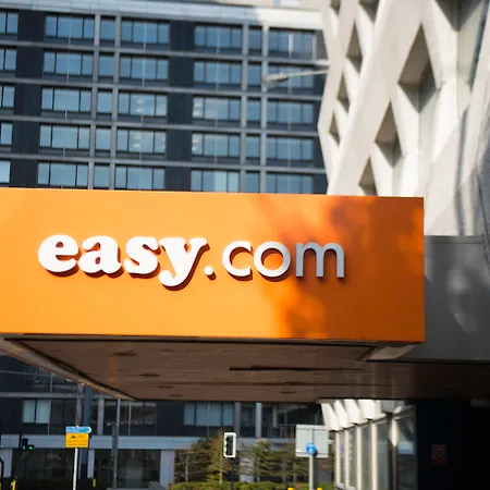 Easyhotel Croydon-2