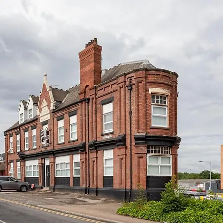 Dusties Hotel-2