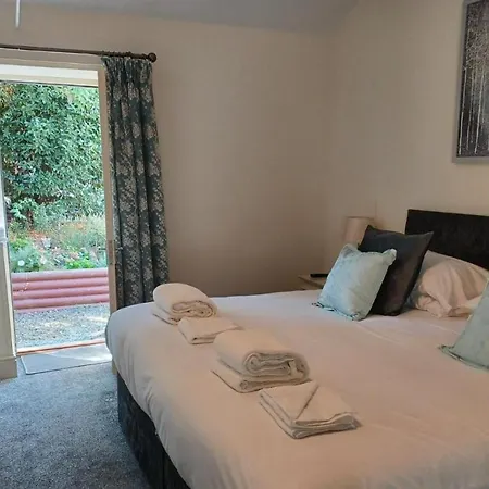 Holdfast Cottage Hotel-2
