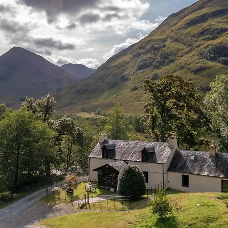 Heart Of Glencoe Holidays-2