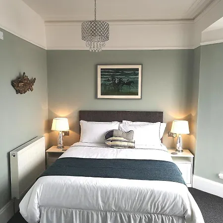Ivy Bank Guest House, Tenby-3