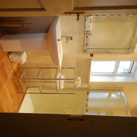 Hilton House-3