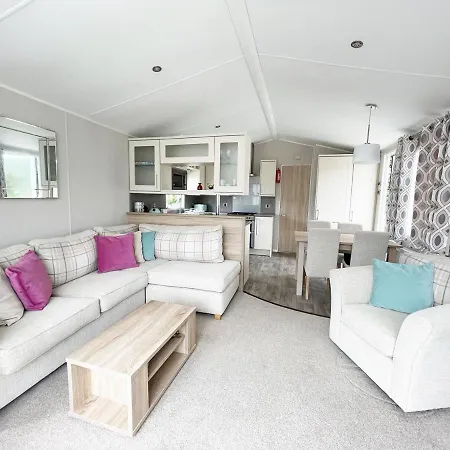 11 Porth Valley Retreat-3