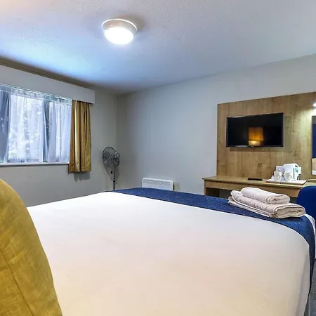 Days Inn London Stansted Airport-2