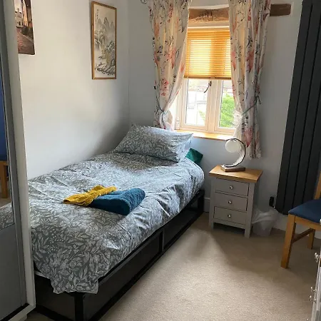 Silverstone Bed And Breakfast-3