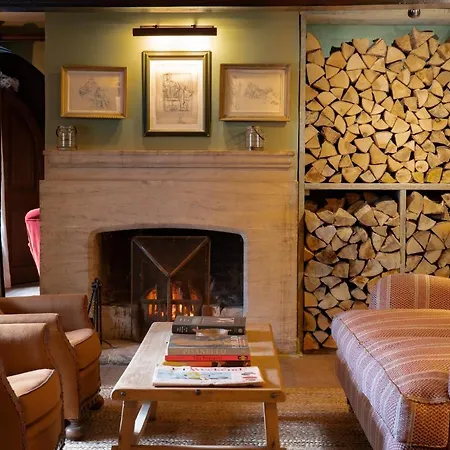 The Double Red Duke, Cotswolds-3