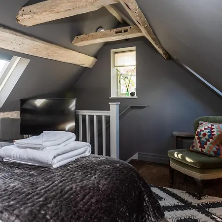 The Barth Room At Cheshire Boutique Barns-2