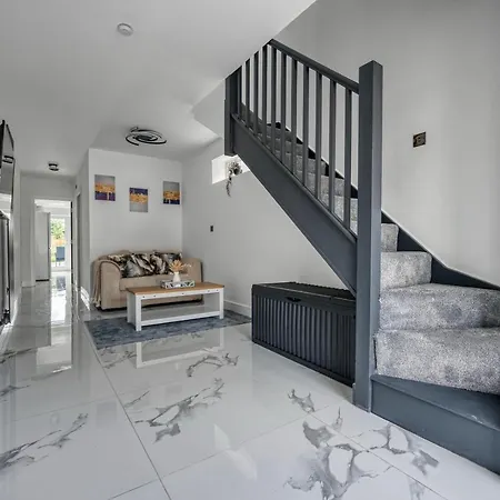 Aryas Homes Oxford - Headington-2