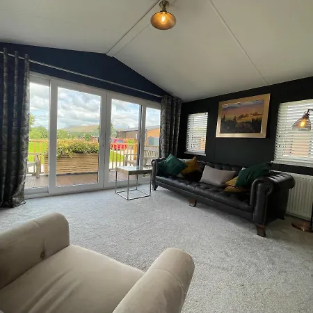 16 Lake View, Pendle View Holiday Park, Clitheroe-2
