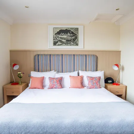 Crown Hotel-2