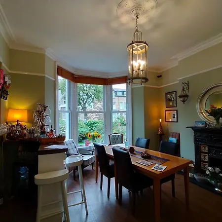 Arden House-2
