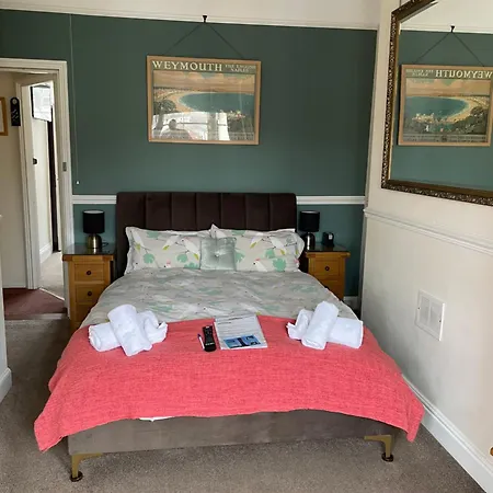 The Alendale Guesthouse-3