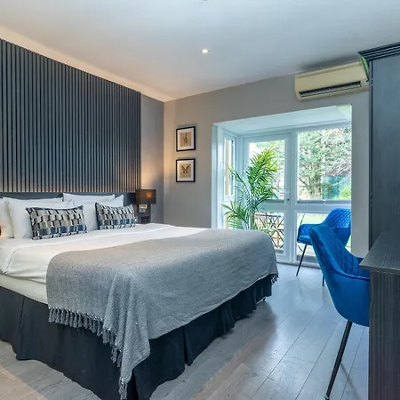 Croft Court Hotel-3
