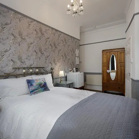 The Wescoe Guesthouse-3