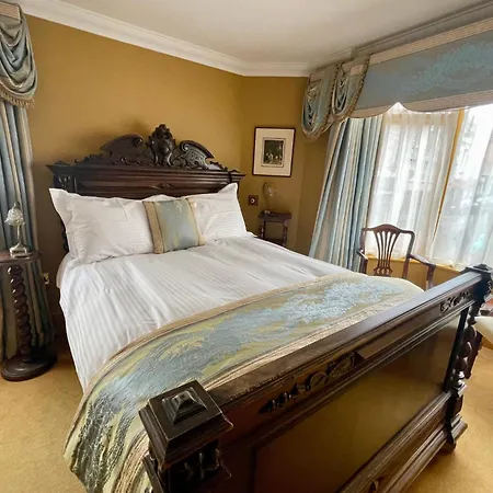 Ebenezer's Place-3