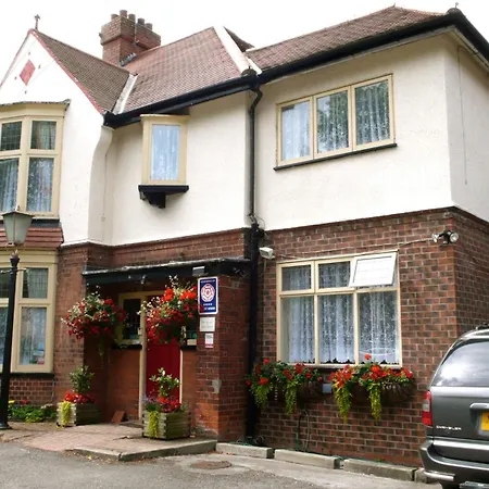 Acorn Guest House In Hull-2
