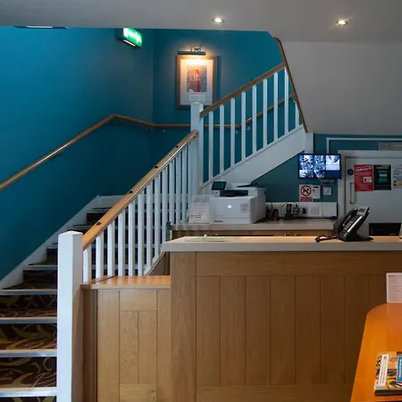 Sandford House Hotel Wetherspoon-2