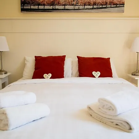 Fountains Guest House - Harrogate Stays With Free Parking-2