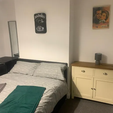 330 Leagrave-2