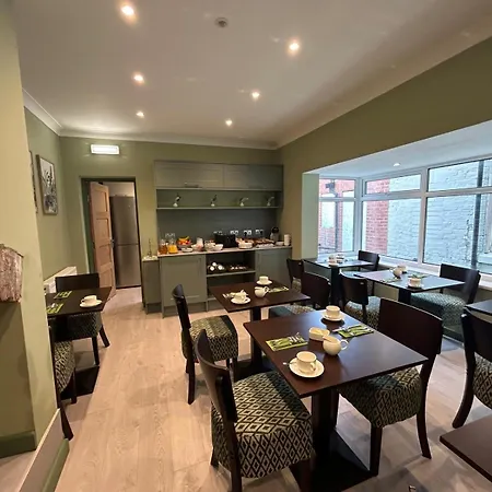 Hamilton Court Hotel Hoole-3