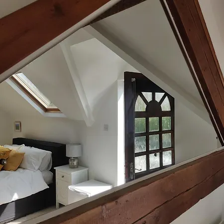 White Horse Inn-2