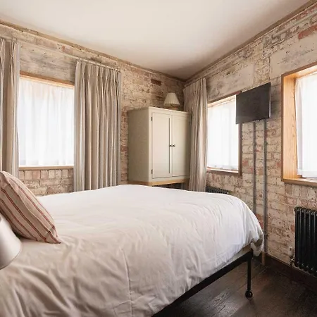 Rocksalt Rooms-2