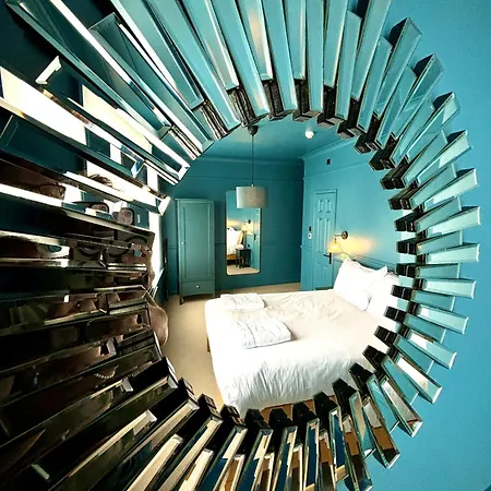 Rooms At The Quayside - Stylish En-Suite Rooms On Poole Quay All Fully Refurbed-3