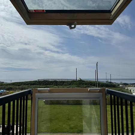 Barmouth Beach Club-2