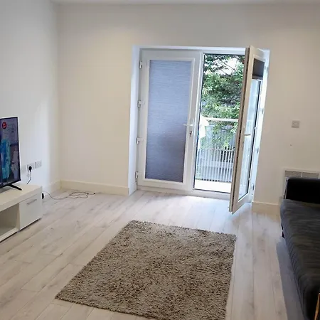 A Beautifully Furnished Master Bedroom In A Shared Apartment-2
