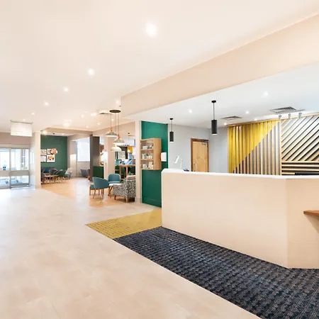 Holiday Inn Gloucester - Cheltenham By Ihg-2