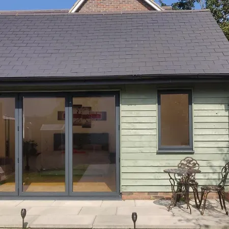 Guest House At 160 London Road-3