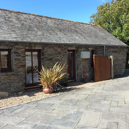 St Petroc'S Studio B&B-3