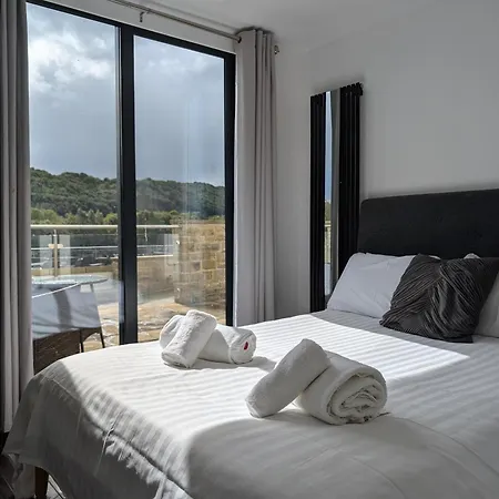 Casa Brighouse-3