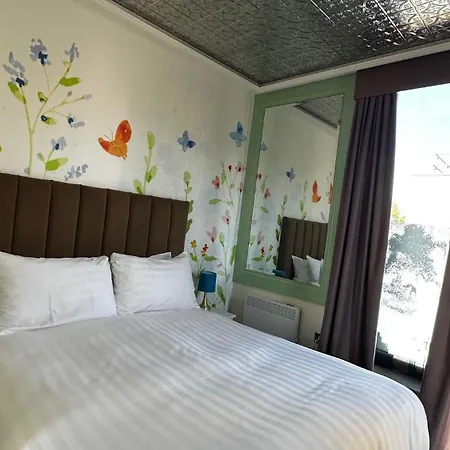 The Duchess Belle Hotel-2