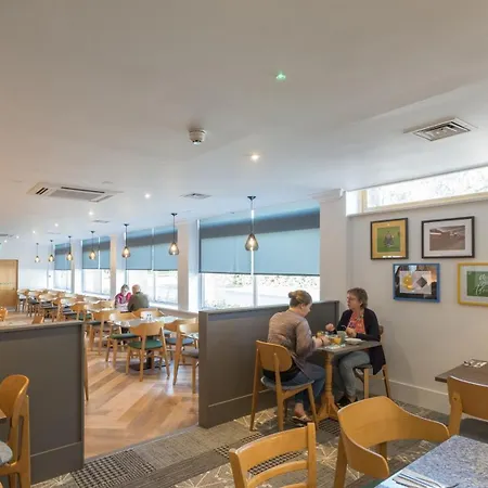 Holiday Inn Swindon By Ihg-2