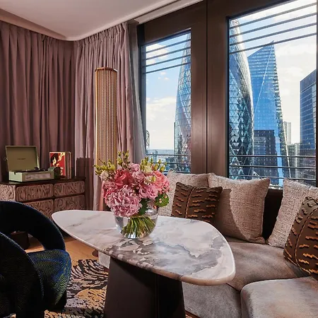 Pan Pacific London-2