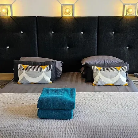 Boat House Super Suites-3