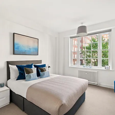 Dolphin House Serviced Apartments-2