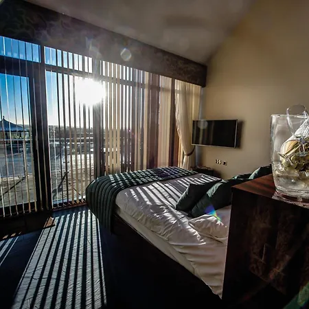 Kings Croft Hotel-3
