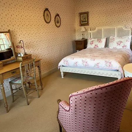 Peacocks Tearoom And Fine B And B-3