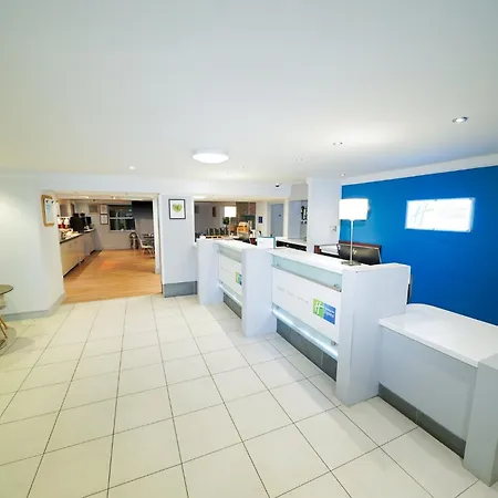 Holiday Inn Express Leeds-East By Ihg-2