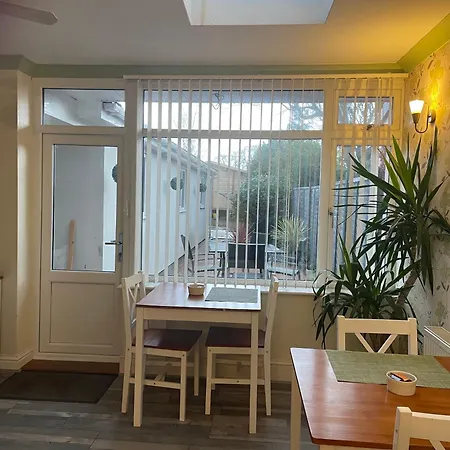 Maple Leaf Guest House-2