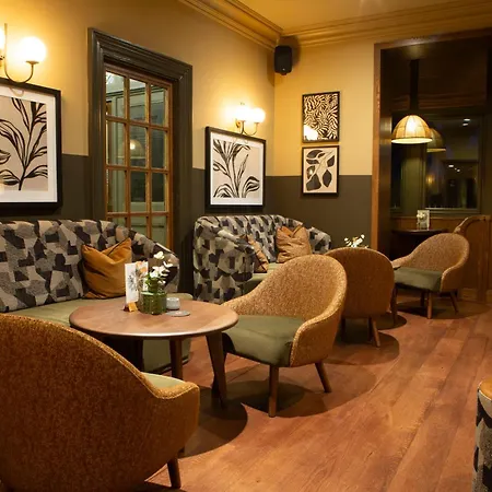 The Wheatley Arms-3