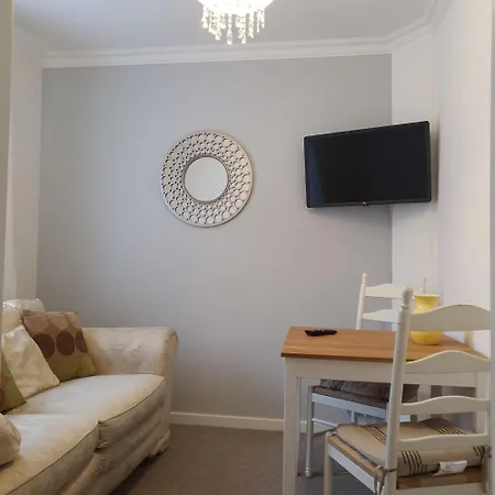 Romney House Rooms-2
