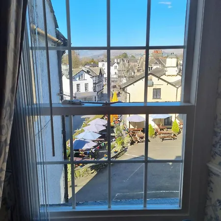Virginia Cottage Guest House-2