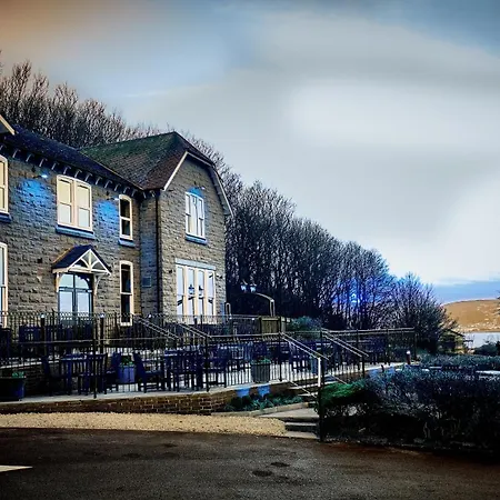 Craigside Manor-3