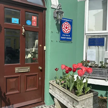 Albert & Victoria Guest House-3